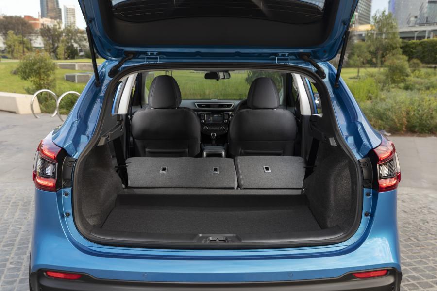 Багажник Nissan Qashqai ST+ 2019 года  (AU) (фото 12 из 24)